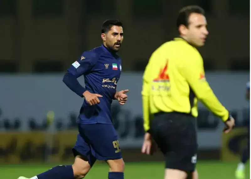 انتقال پوریا لطیفی‌فر به پرسپولیس؛ جزئیات مالی قرارداد با گل‌گهر