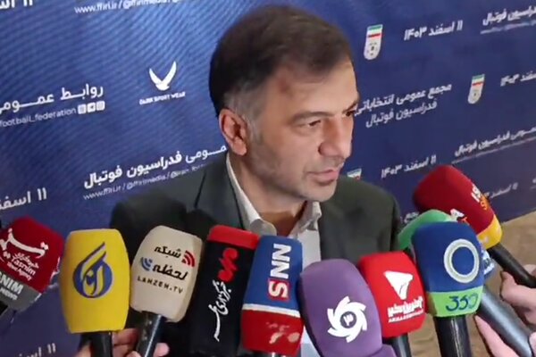 کریمی: قرارداد قلعه‌نویی ۴ ساله نیست؛ بیرانوند سرباز نمی‌شود